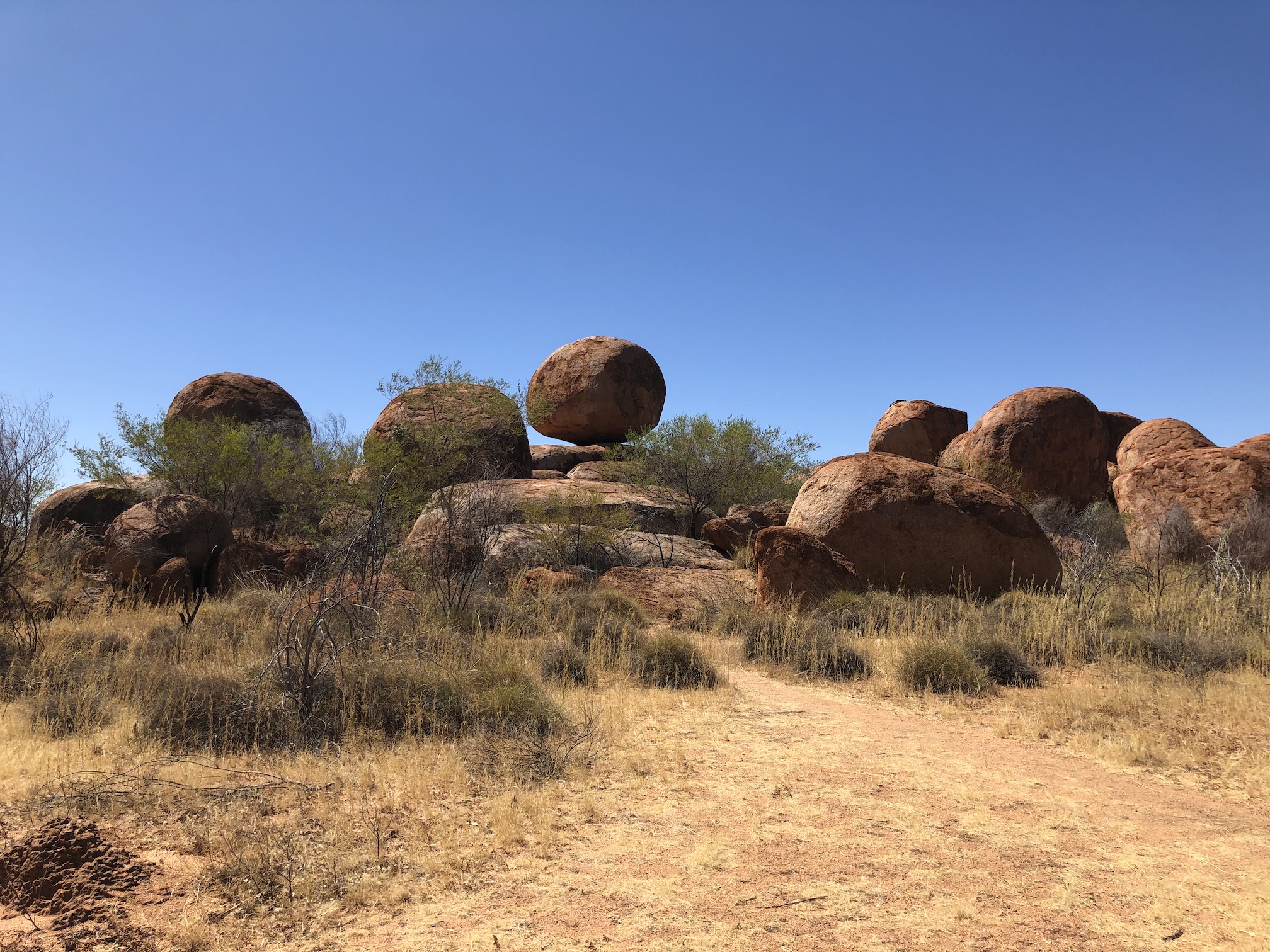 2020-08-17 Devil's Marbles  NT